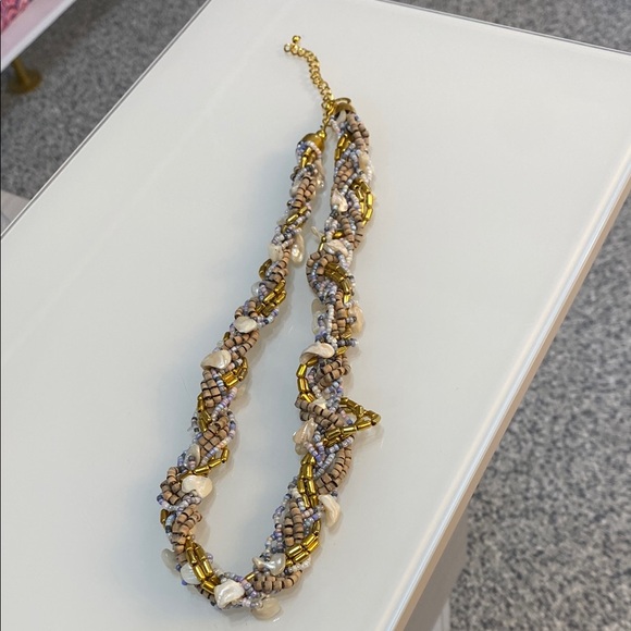Elegant Gold and Cream Beaded Necklace - Picture 2 of 4